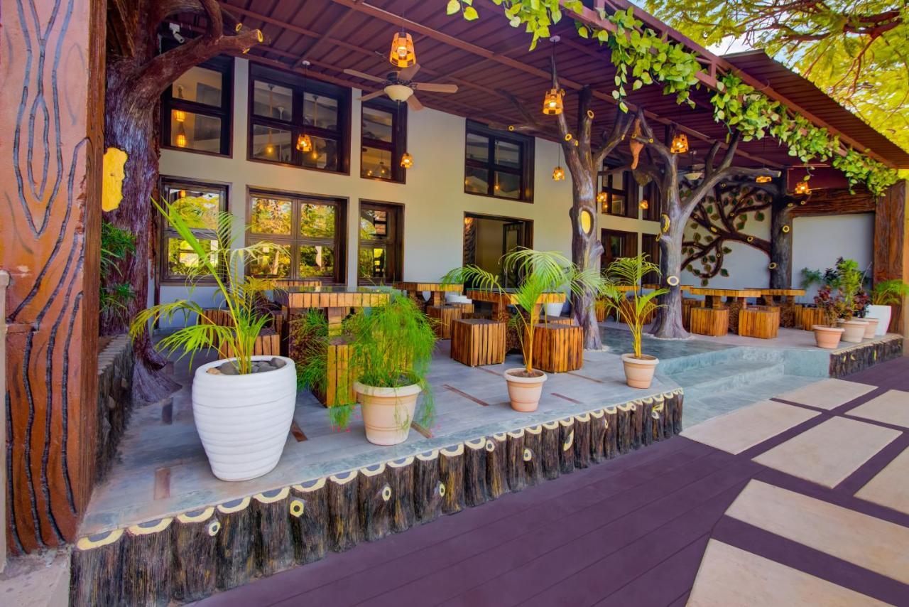 Club Mahindra Netrang Otel Dış mekan fotoğraf