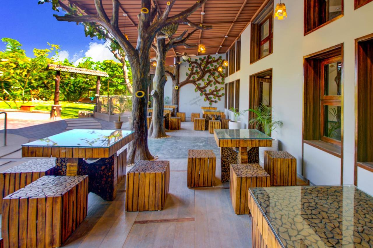 Club Mahindra Netrang Otel Dış mekan fotoğraf