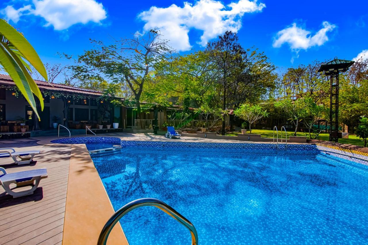 Club Mahindra Netrang Otel Dış mekan fotoğraf