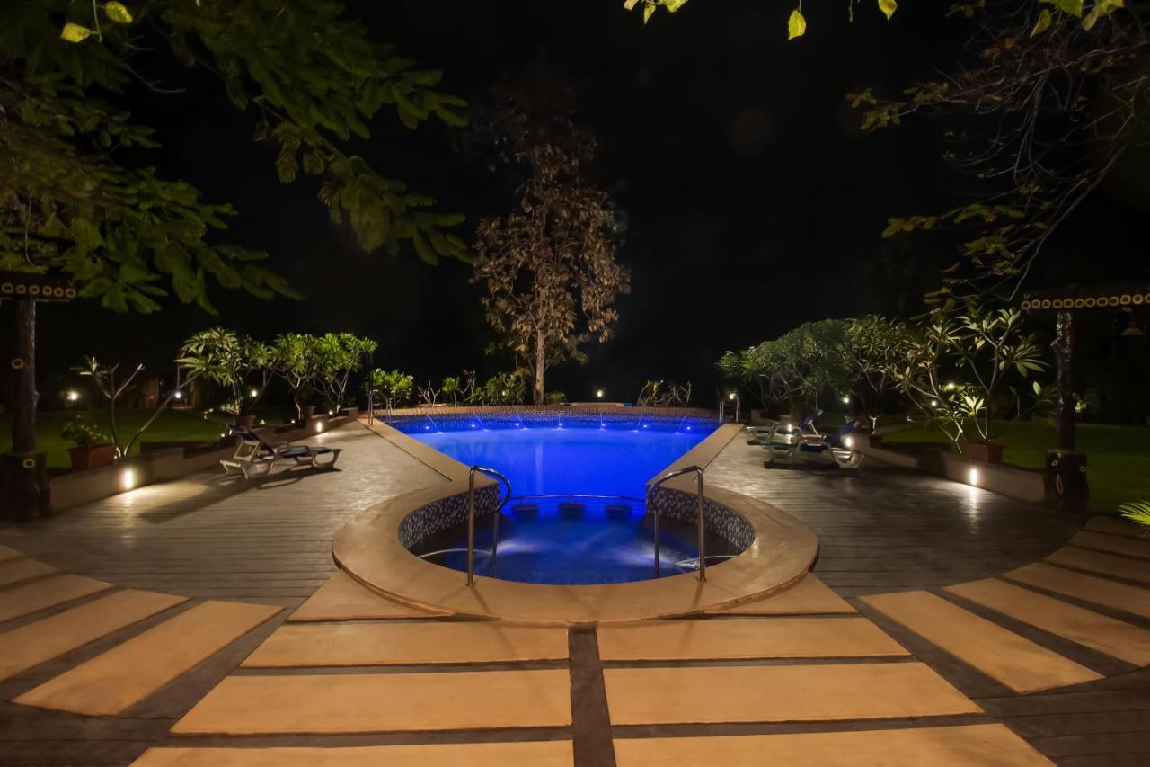 Club Mahindra Netrang Otel Dış mekan fotoğraf