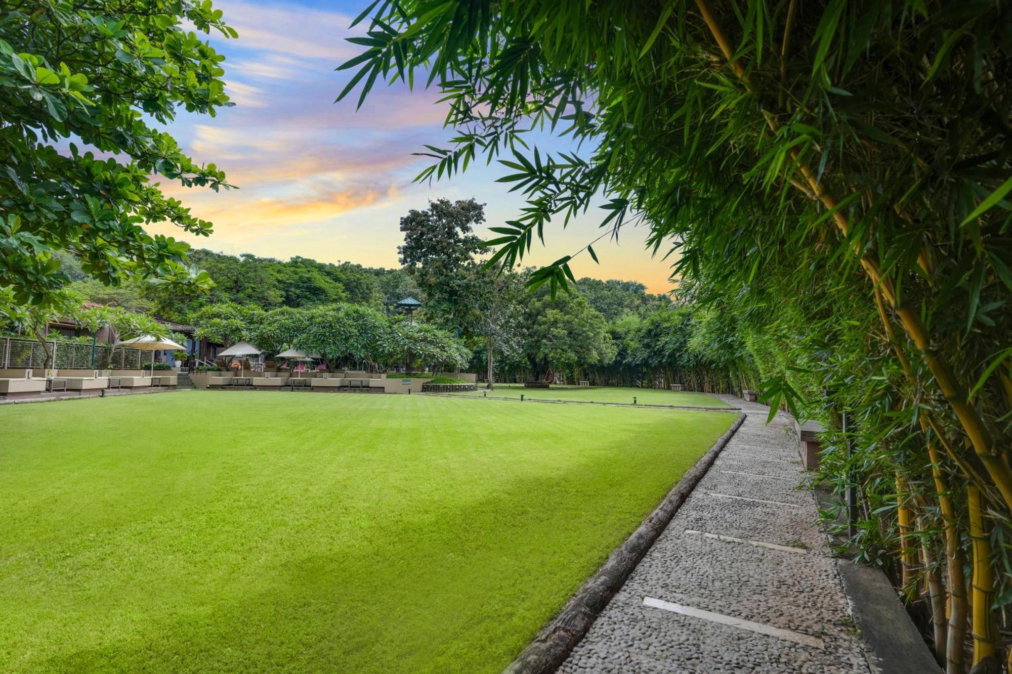 Club Mahindra Netrang Otel Dış mekan fotoğraf